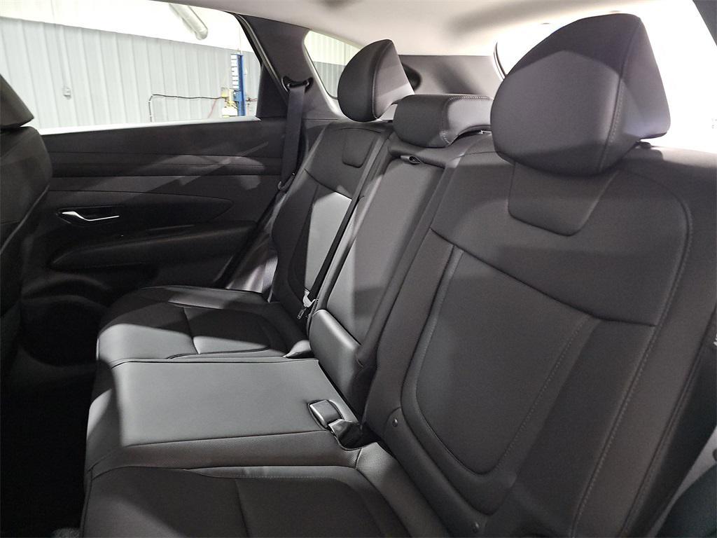 new 2025 Hyundai TUCSON Hybrid car, priced at $31,904