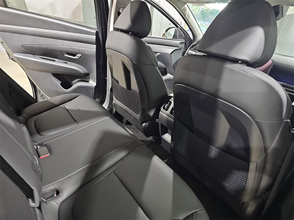 new 2025 Hyundai TUCSON Hybrid car, priced at $31,904