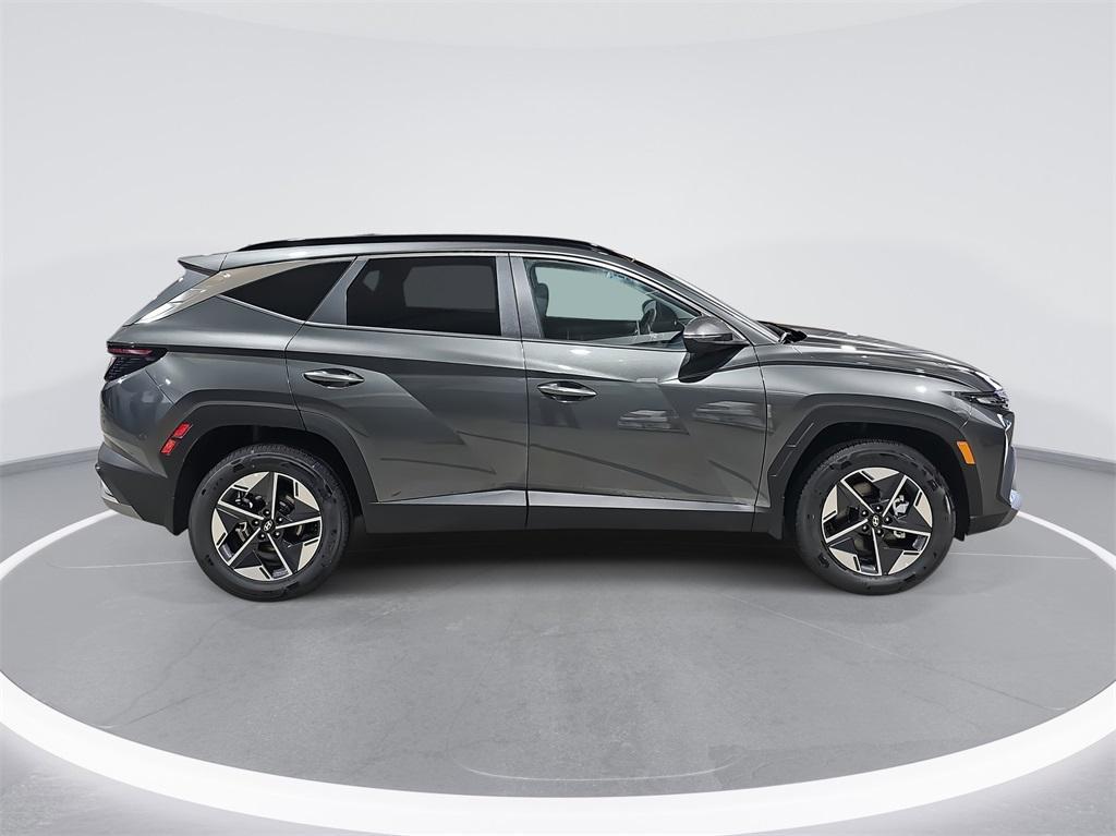new 2025 Hyundai TUCSON Hybrid car, priced at $31,904