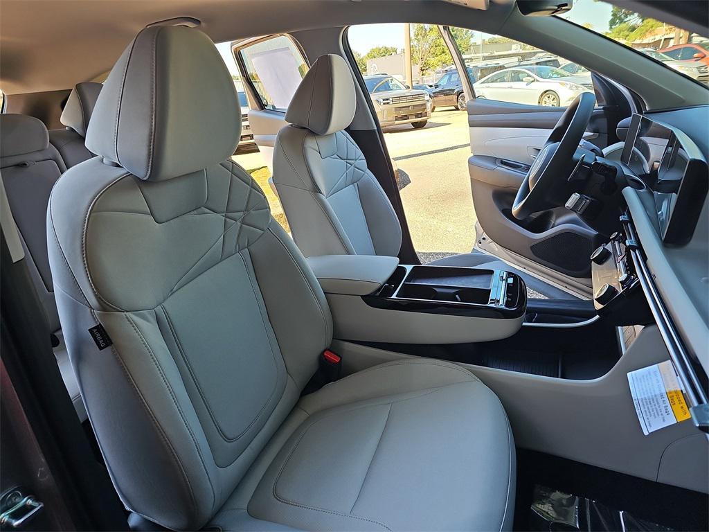 new 2026 Hyundai TUCSON Hybrid car, priced at $32,263