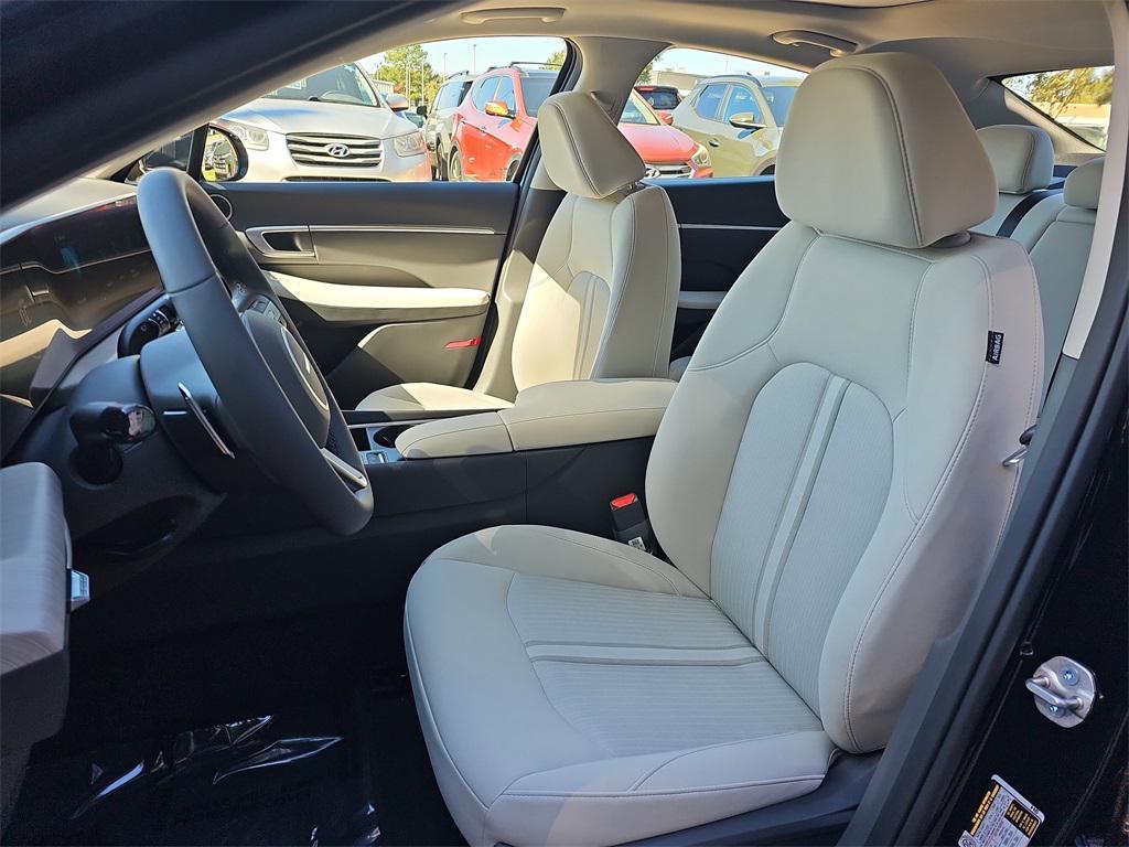 new 2026 Hyundai Sonata Hybrid car, priced at $32,777
