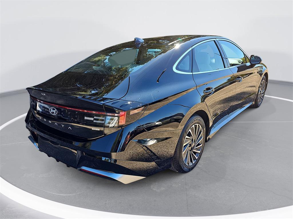 new 2026 Hyundai Sonata Hybrid car, priced at $32,777
