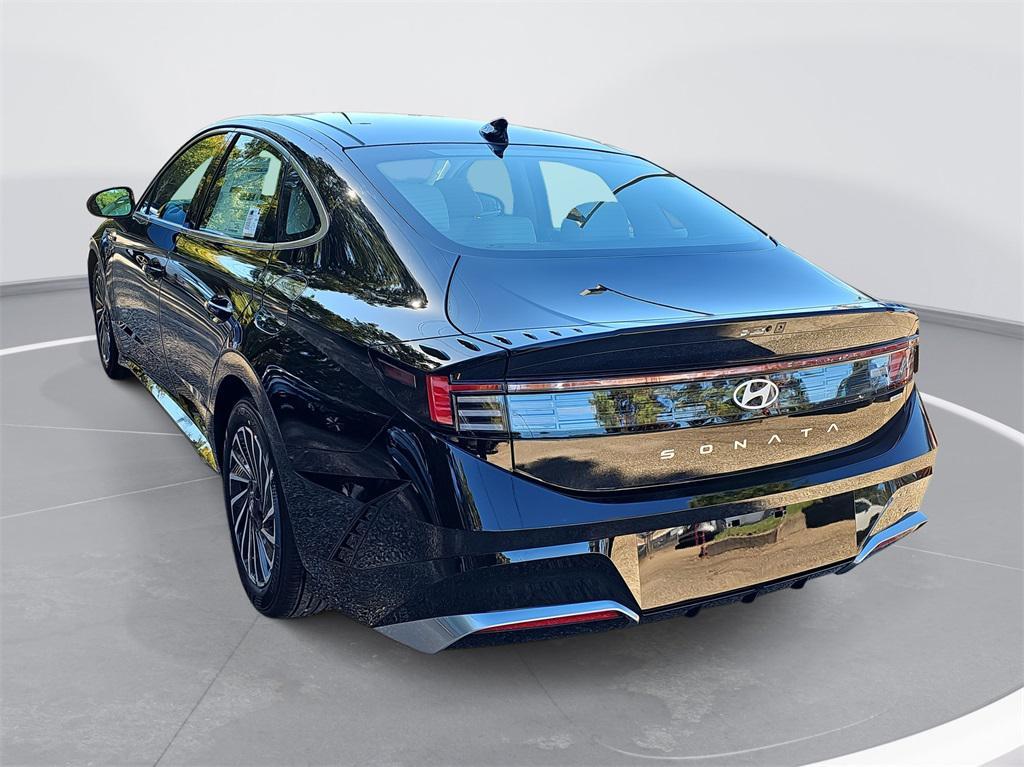 new 2026 Hyundai Sonata Hybrid car, priced at $32,777