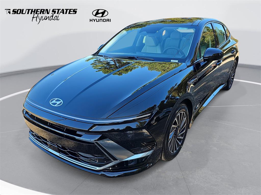 new 2026 Hyundai Sonata Hybrid car, priced at $32,777