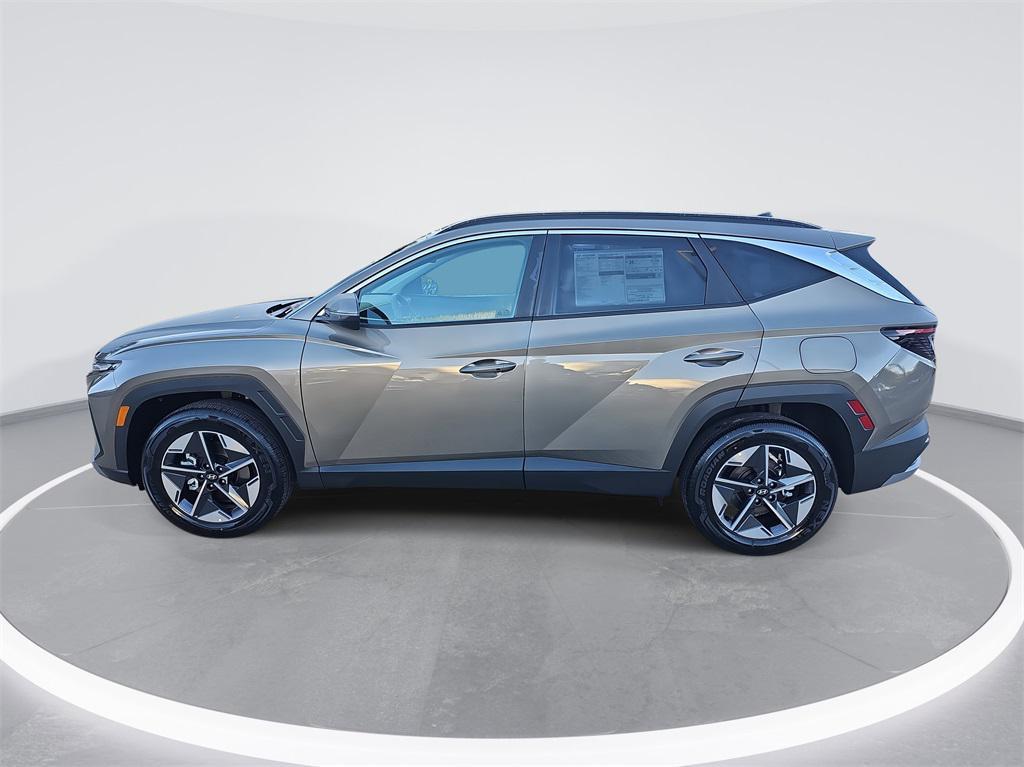 new 2026 Hyundai TUCSON Hybrid car, priced at $33,475