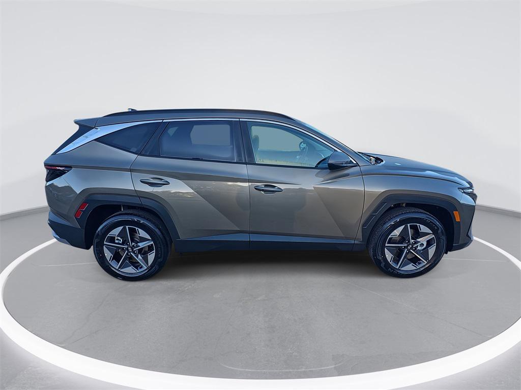 new 2026 Hyundai TUCSON Hybrid car, priced at $33,475
