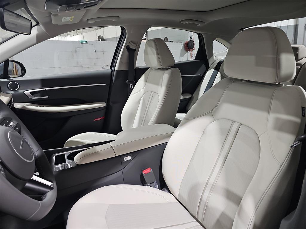 new 2026 Hyundai Sonata Hybrid car, priced at $33,053