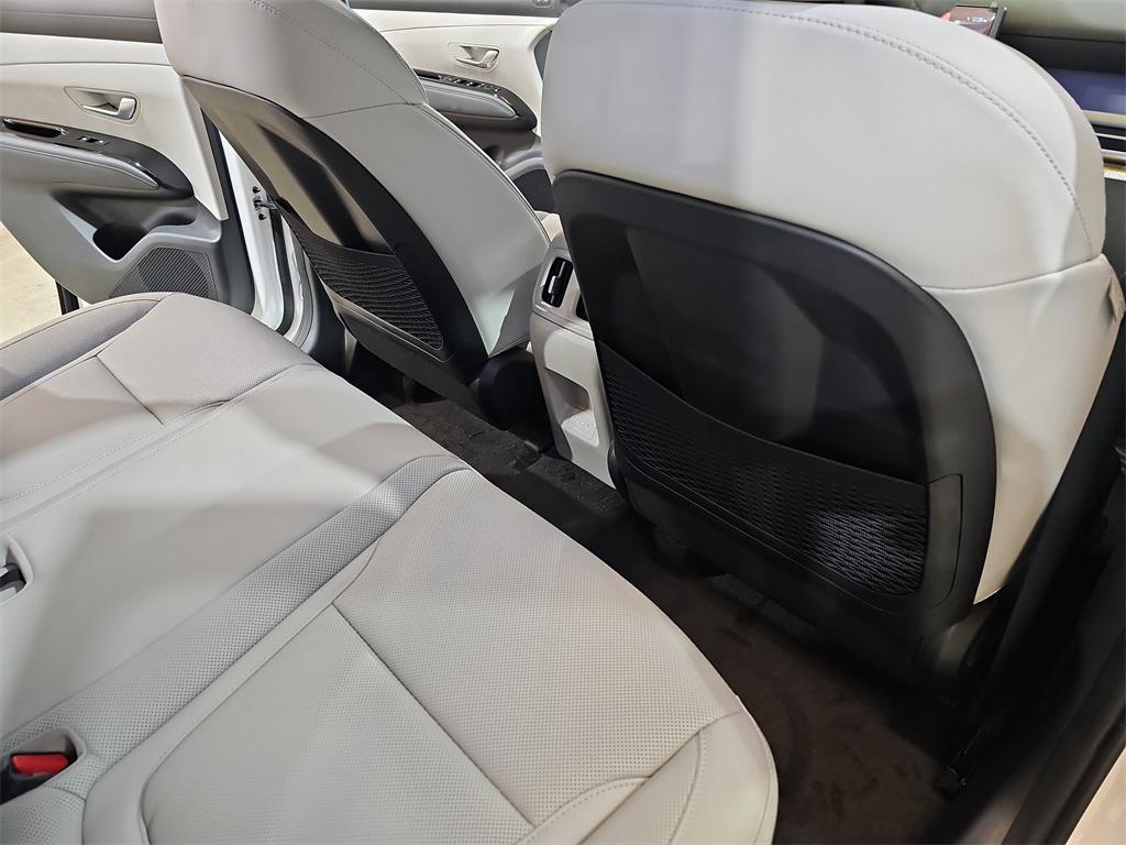 new 2026 Hyundai TUCSON Hybrid car, priced at $40,177