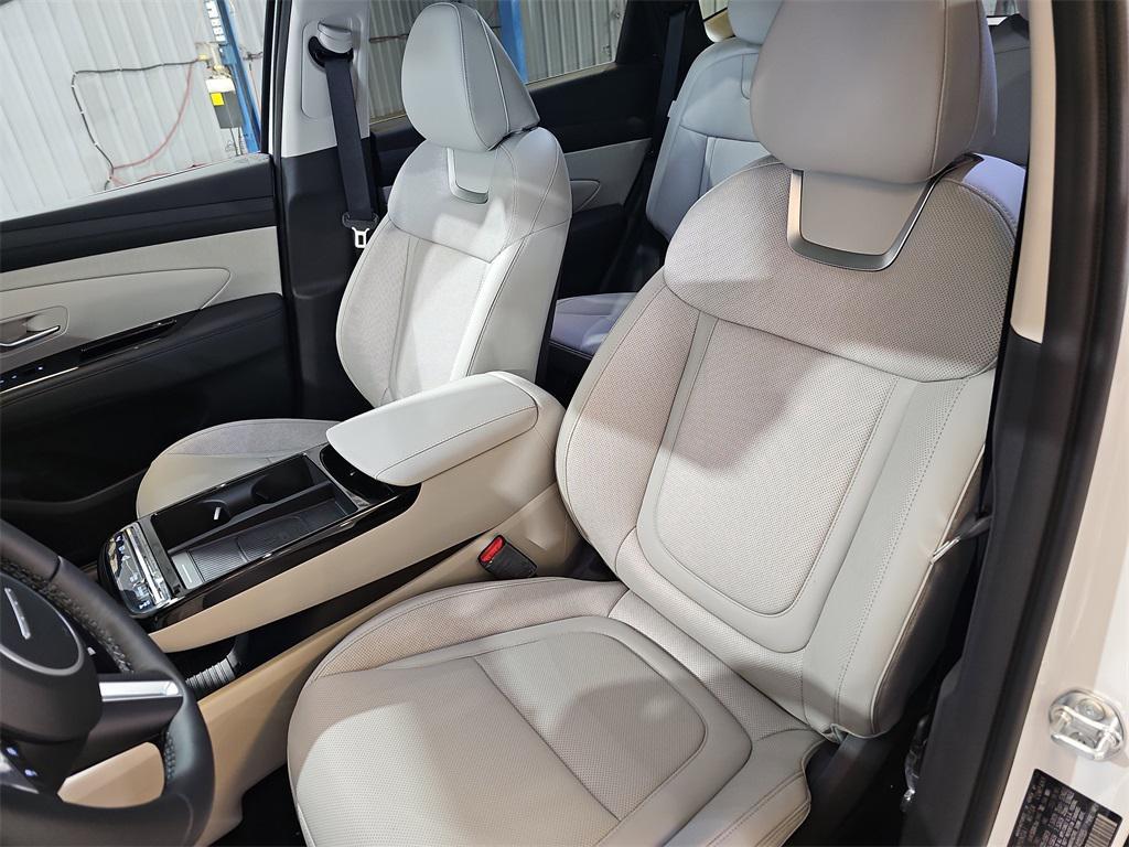 new 2026 Hyundai TUCSON Hybrid car, priced at $40,177