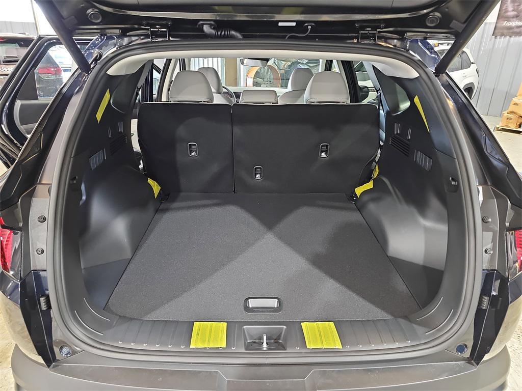 new 2026 Hyundai TUCSON Hybrid car, priced at $32,162