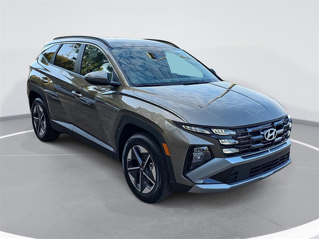 new 2026 Hyundai TUCSON Hybrid car, priced at $33,377