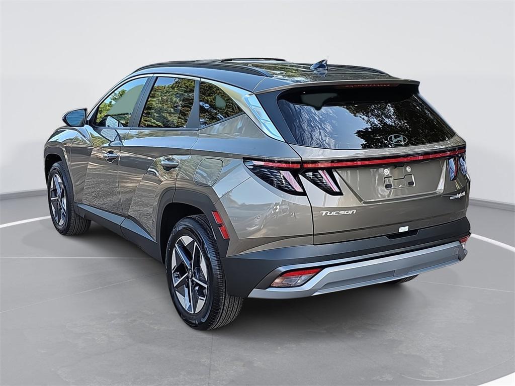 new 2026 Hyundai TUCSON Hybrid car, priced at $33,377