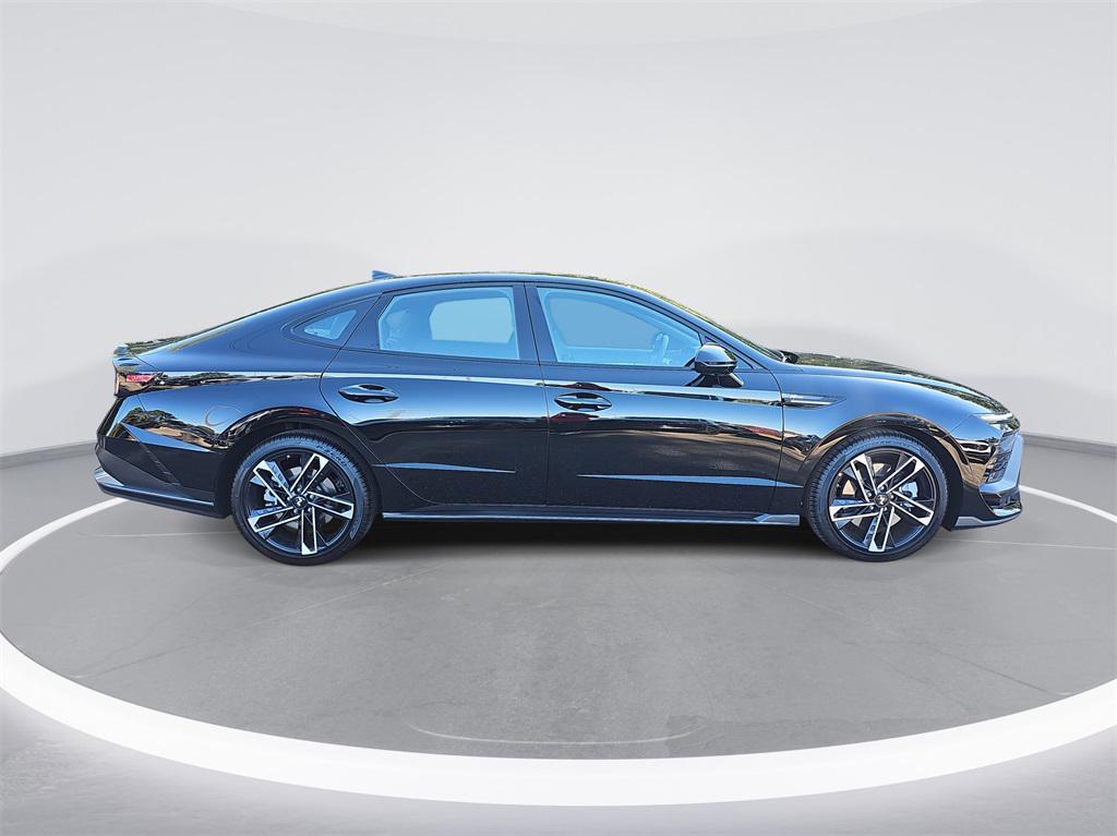 new 2026 Hyundai Sonata car, priced at $35,981