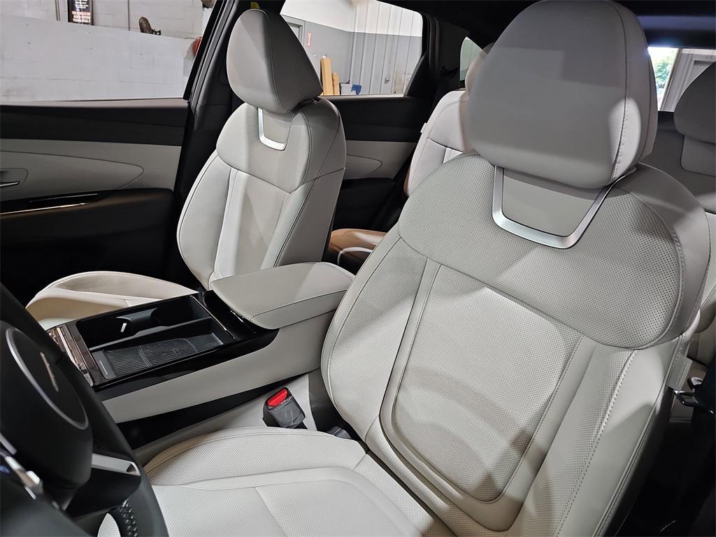new 2025 Hyundai TUCSON Hybrid car, priced at $36,260