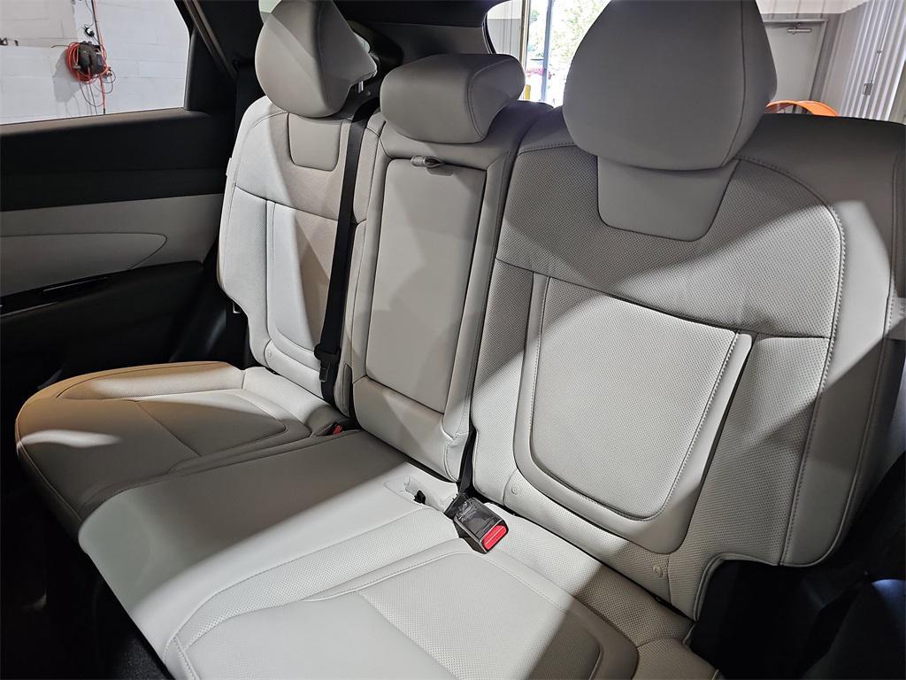 new 2025 Hyundai TUCSON Hybrid car, priced at $36,260