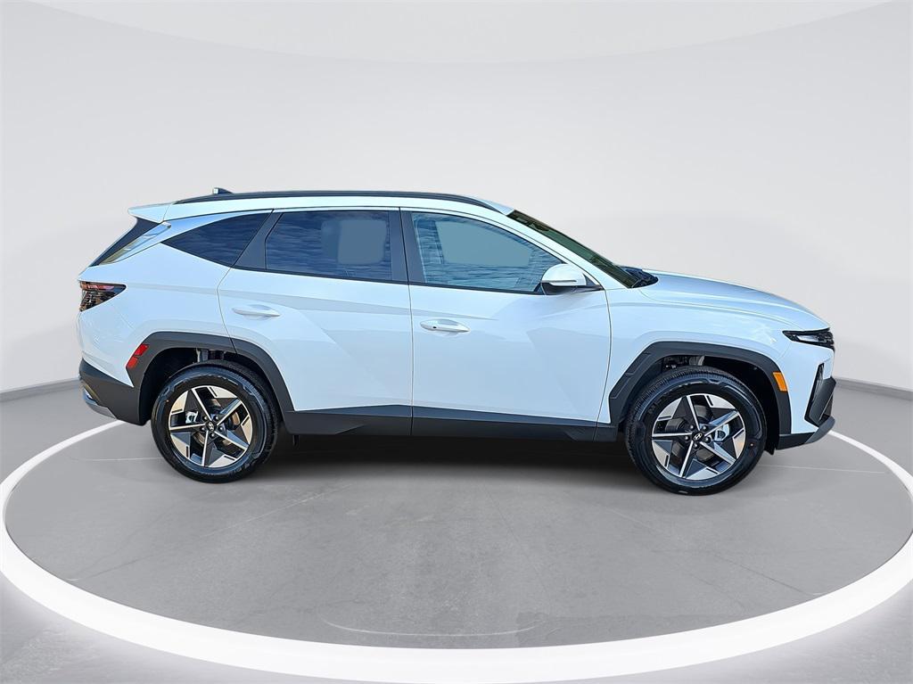 new 2026 Hyundai TUCSON Hybrid car, priced at $33,166