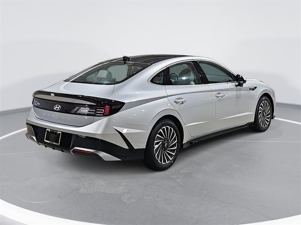 new 2026 Hyundai Sonata Hybrid car, priced at $38,650