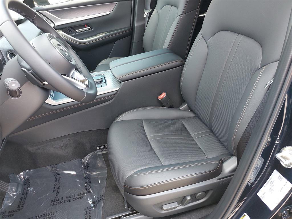 new 2025 Mazda CX-90 car