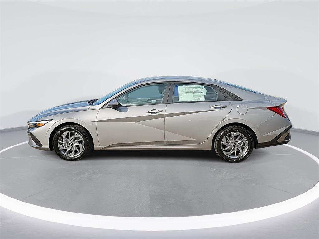 new 2026 Hyundai ELANTRA HEV car, priced at $25,916