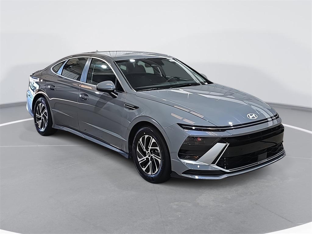 new 2026 Hyundai Sonata Hybrid car, priced at $29,875
