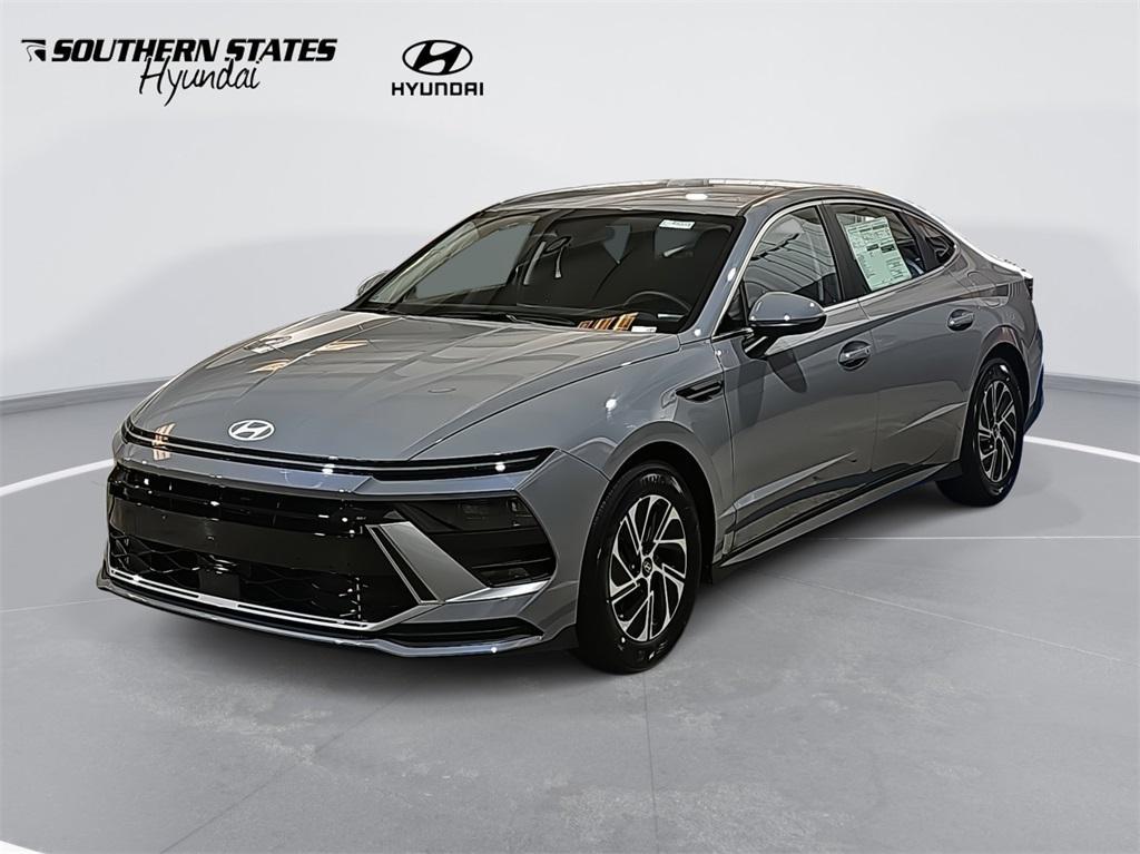 new 2026 Hyundai Sonata Hybrid car, priced at $29,875