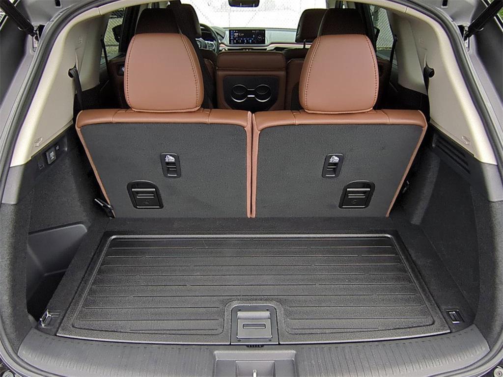 used 2025 Acura MDX car, priced at $47,908