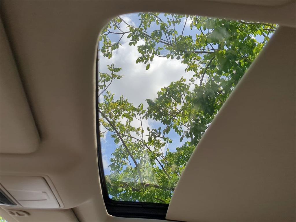 used 2025 Acura MDX car, priced at $48,751