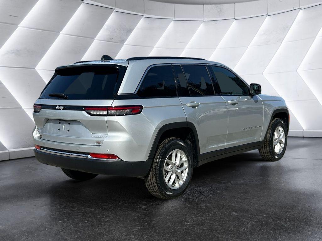 new 2025 Jeep Grand Cherokee car, priced at $42,567