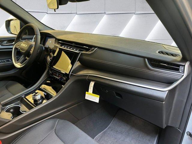 new 2025 Jeep Grand Cherokee car, priced at $42,465