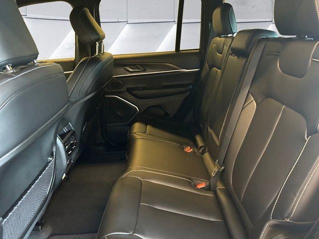 new 2025 Jeep Grand Cherokee car, priced at $50,475