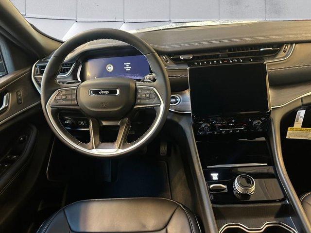 new 2025 Jeep Grand Cherokee car, priced at $50,475