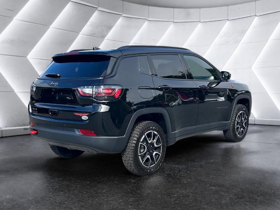 new 2024 Jeep Compass car, priced at $39,088