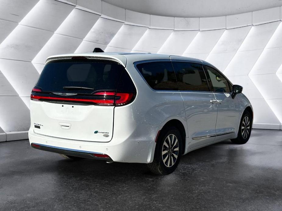 new 2023 Chrysler Pacifica Hybrid car, priced at $47,980