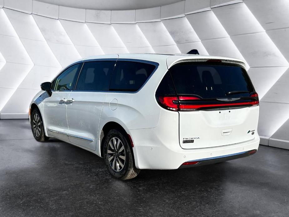 new 2023 Chrysler Pacifica Hybrid car, priced at $47,980