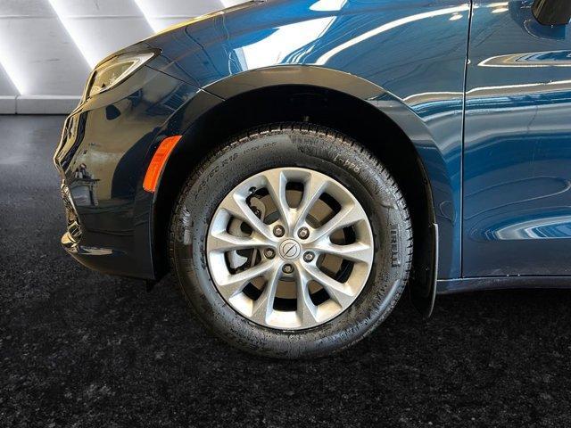 new 2025 Chrysler Pacifica car, priced at $52,278