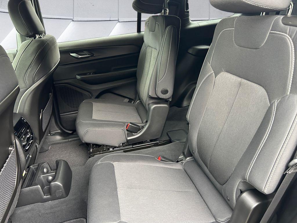 new 2025 Jeep Grand Cherokee L car, priced at $44,224
