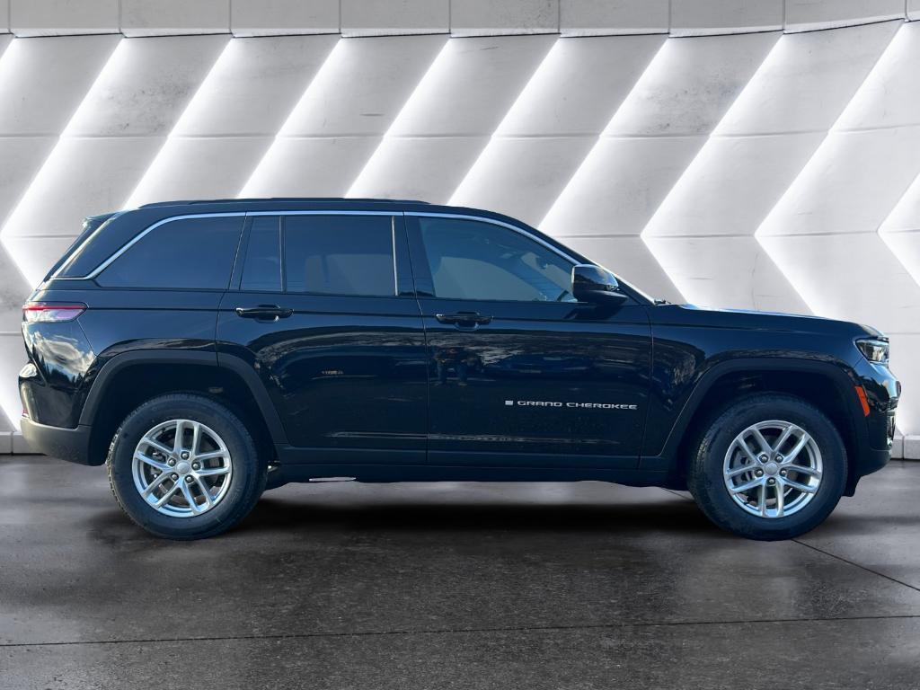 new 2025 Jeep Grand Cherokee car, priced at $42,465