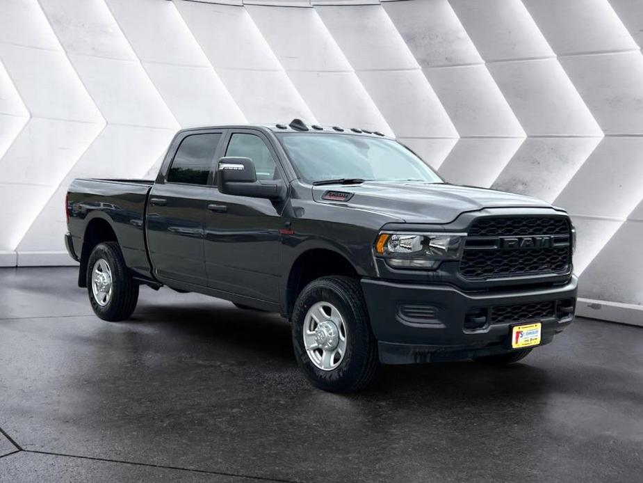 new 2024 Ram 3500 car, priced at $61,015