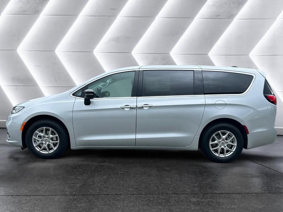 new 2024 Chrysler Pacifica car, priced at $43,590