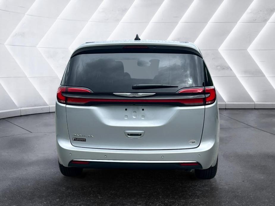 new 2024 Chrysler Pacifica car, priced at $43,590