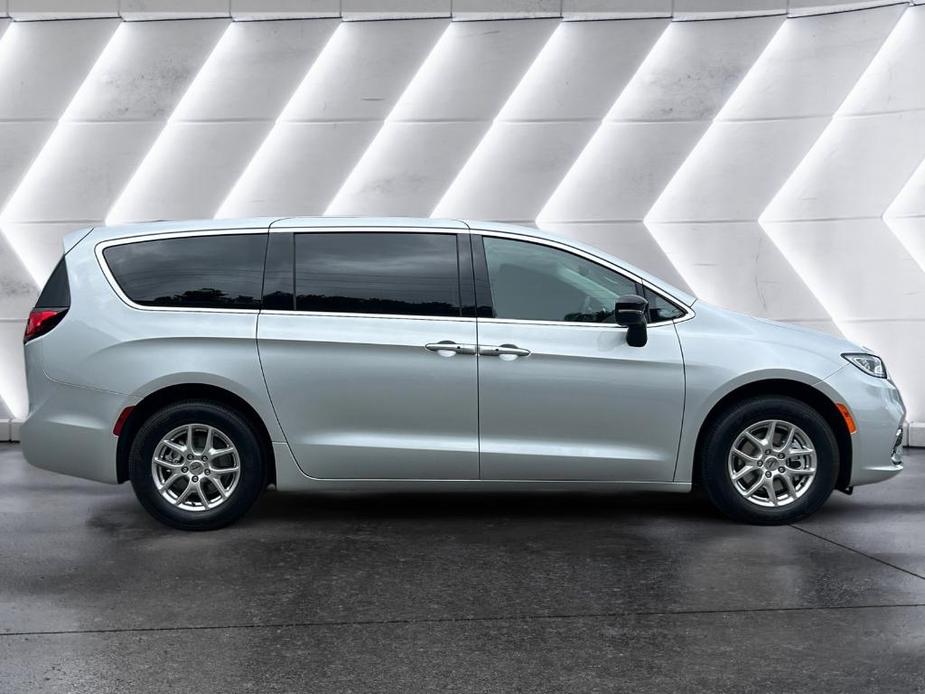 new 2024 Chrysler Pacifica car, priced at $43,590