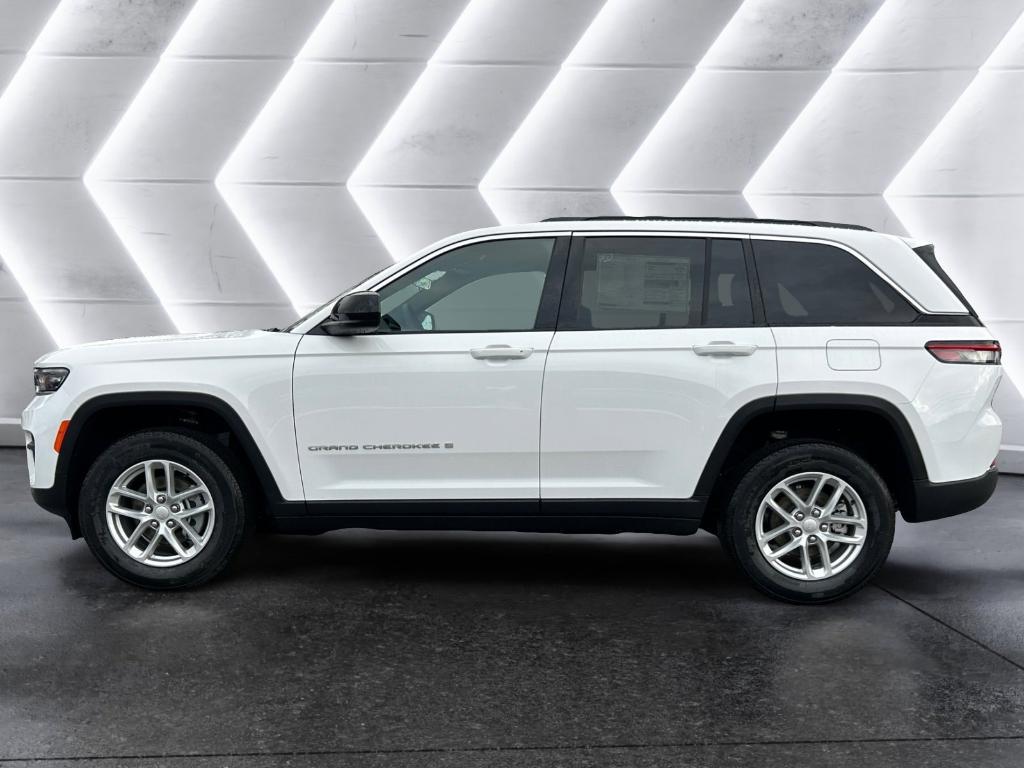 new 2025 Jeep Grand Cherokee car, priced at $41,870