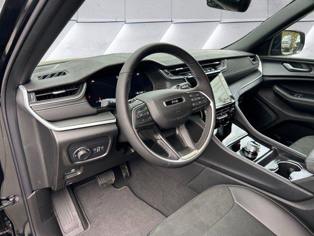 new 2025 Jeep Grand Cherokee car, priced at $45,184
