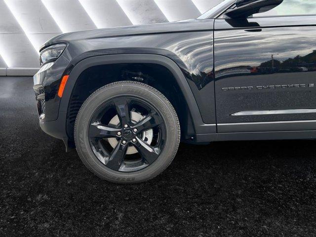 new 2025 Jeep Grand Cherokee car, priced at $45,184