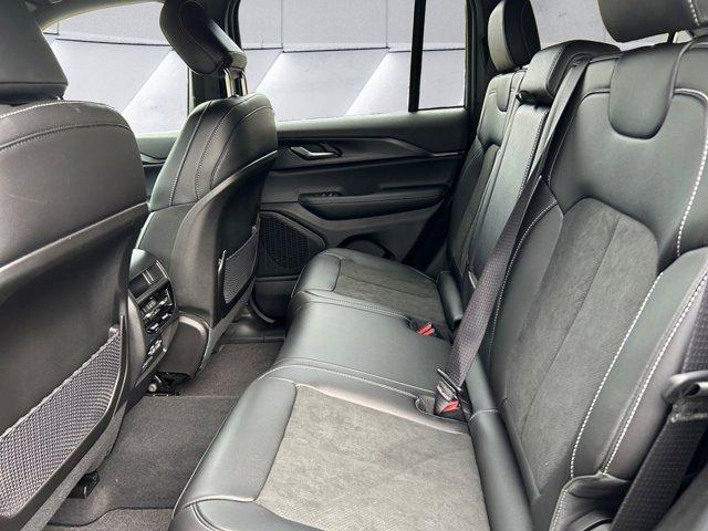 new 2025 Jeep Grand Cherokee car, priced at $45,184