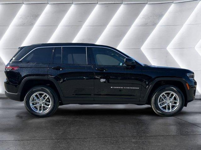 new 2025 Jeep Grand Cherokee car, priced at $42,665