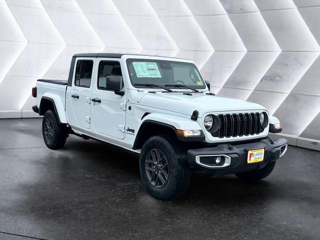 new 2024 Jeep Gladiator car, priced at $41,241