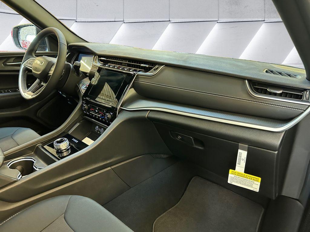 new 2025 Jeep Grand Cherokee L car, priced at $42,959