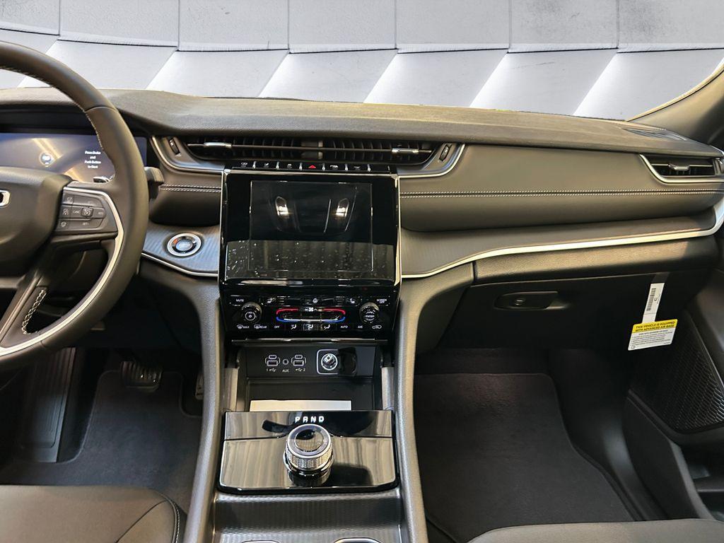 new 2025 Jeep Grand Cherokee L car, priced at $42,959