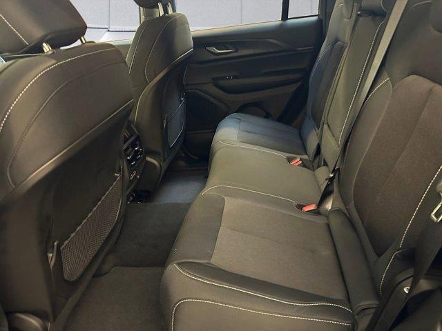 new 2025 Jeep Grand Cherokee car, priced at $41,527